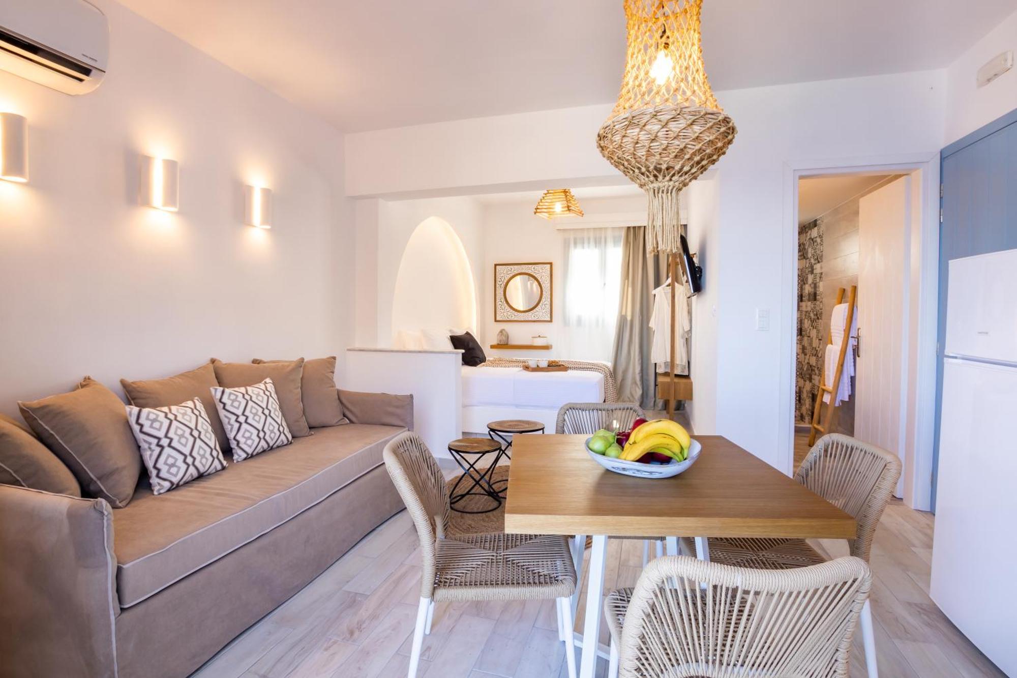 Yploui Suites 卡尔帕索斯 外观 照片