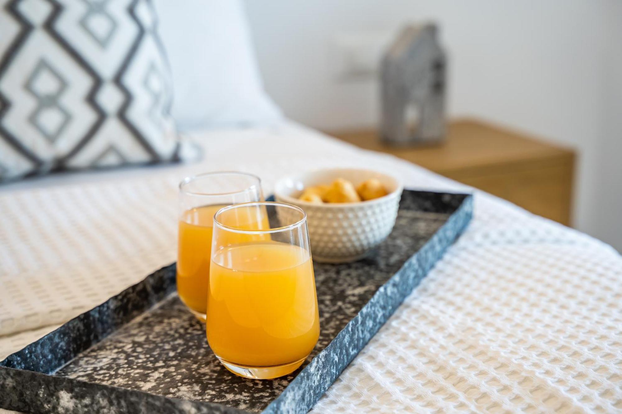 Yploui Suites 卡尔帕索斯 外观 照片