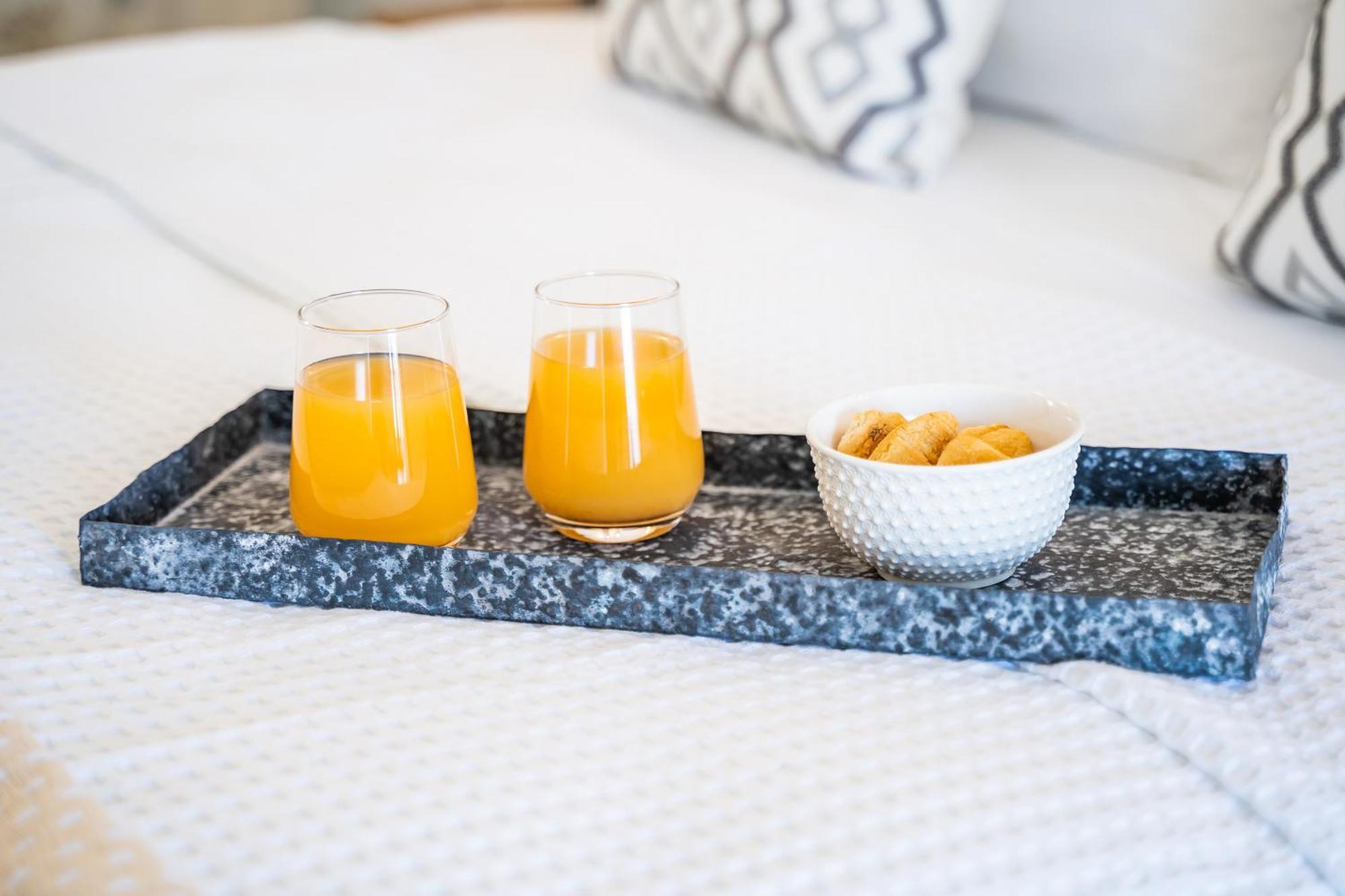 Yploui Suites 卡尔帕索斯 外观 照片